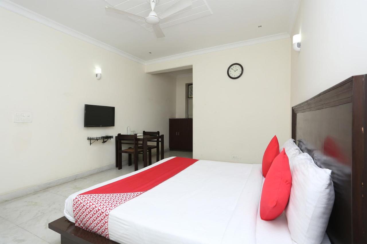 Oyo Hotel Inn Way Сонипат Екстериор снимка