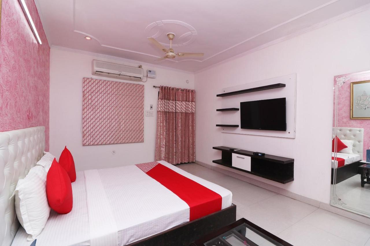 Oyo Hotel Inn Way Сонипат Екстериор снимка