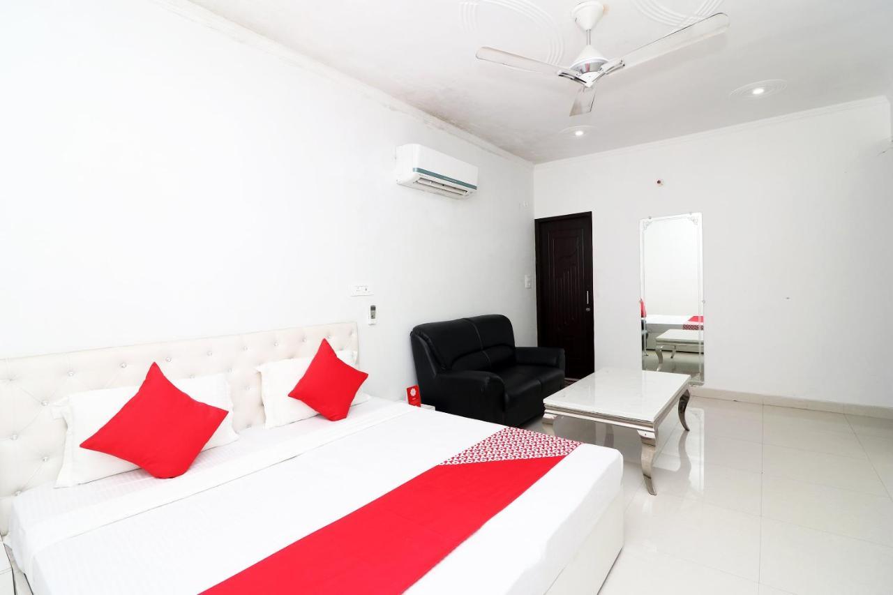 Oyo Hotel Inn Way Сонипат Екстериор снимка