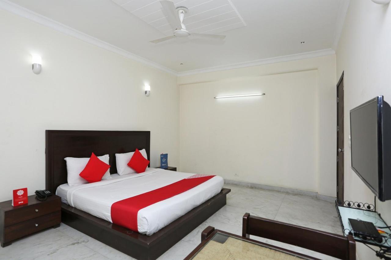Oyo Hotel Inn Way Сонипат Екстериор снимка