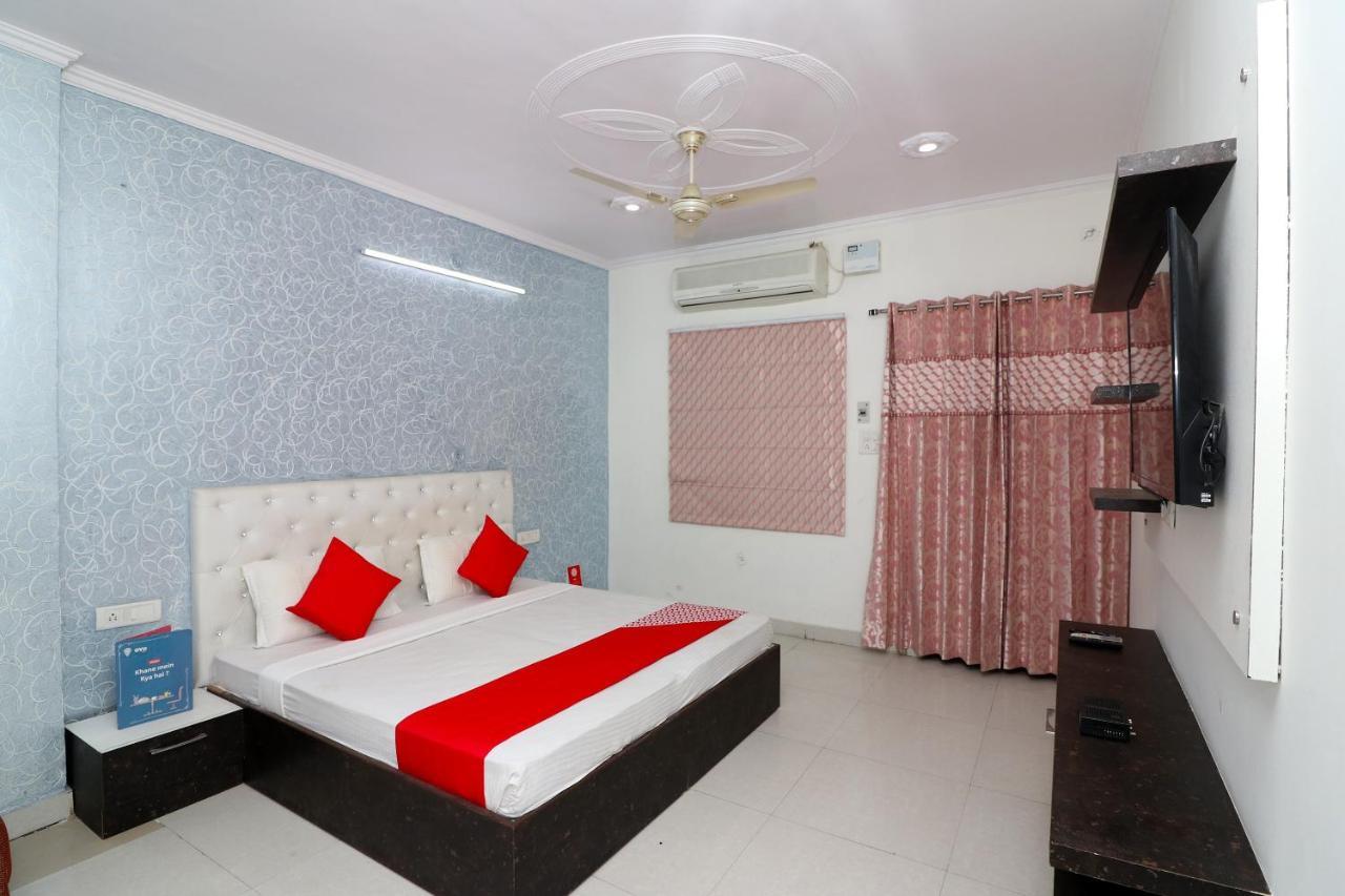 Oyo Hotel Inn Way Сонипат Екстериор снимка